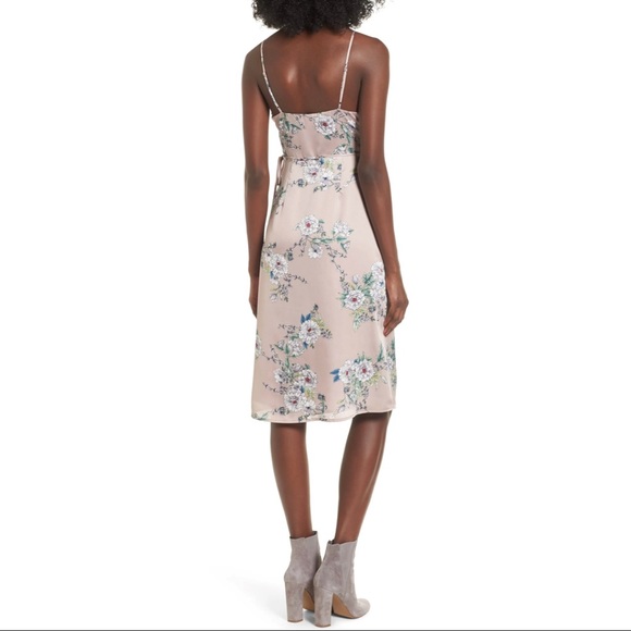 ASTR blush wrap floral dress size XS - Picture 8 of 8